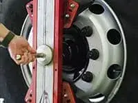 ضبط زوايا العجلات